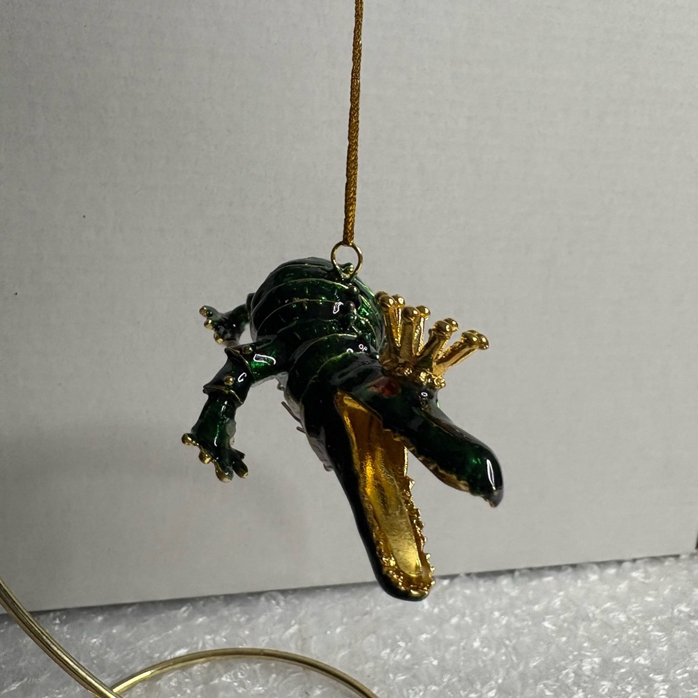 Dillard’s Cloisonné Alligator - Picture 4 of 11
